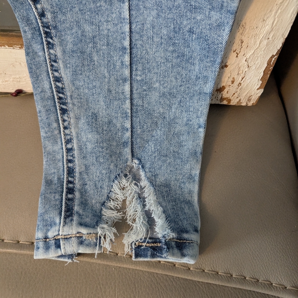 High Rise Jeggings - Picture 4 of 10